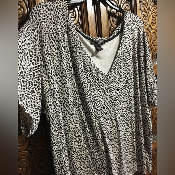 Victoria Secret Cheetah Top. - Picture 8 of 8